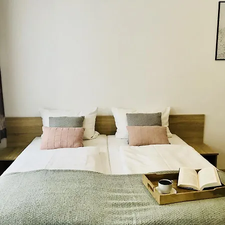 Azalia Bed & Breakfast