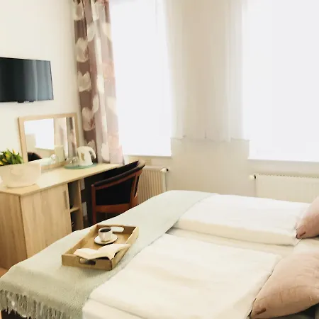 Bed & Breakfast Azalia *