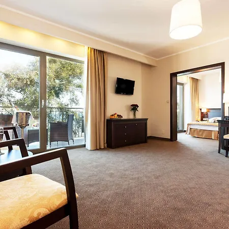 Lambert Medical Hotel 4*