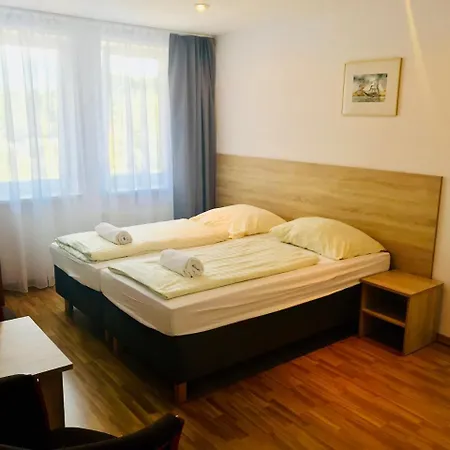 Azalia Bed & Breakfast