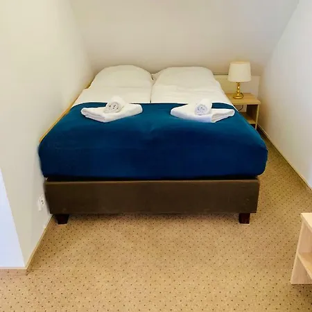 Azalia Bed & Breakfast