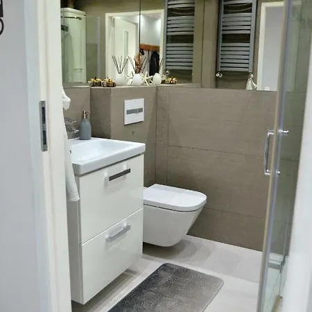 Brezza Apartment *