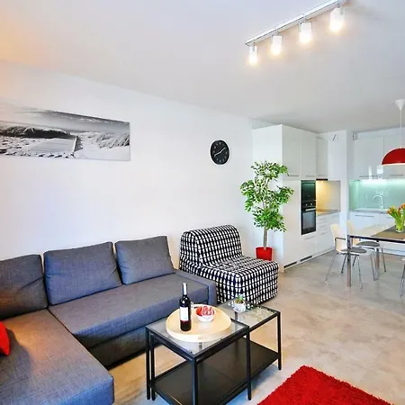 - Sloneczny Apartment