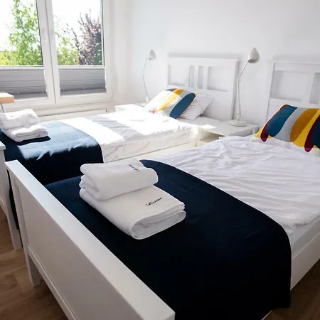 Marina I Dom Rodzinny - Basen Zewnetrzny, Kort Tenisowy, Silownia, Plac Zabaw, Boisko - 365pam Holiday home